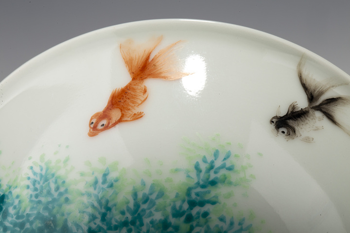 古玩陶瓷民國·粉彩魚藻紋碗真品鑒賞圖