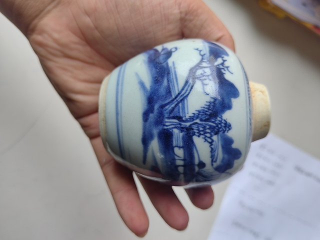古玩陶瓷乾隆青花山水紋罐真品鑒賞圖