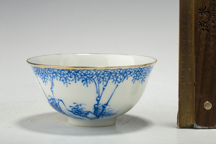 古玩陶瓷民國(guó)·藍(lán)料彩竹影清風(fēng)紋茶圓拍賣(mài),當(dāng)前價(jià)格622元
