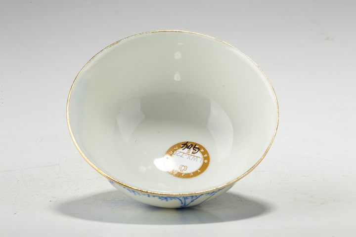 古玩陶瓷民國(guó)·藍(lán)料彩竹影清風(fēng)紋茶圓拍賣(mài),當(dāng)前價(jià)格622元
