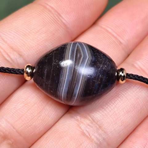 古玩玉器纏絲瑪瑙珠真品鑒賞圖