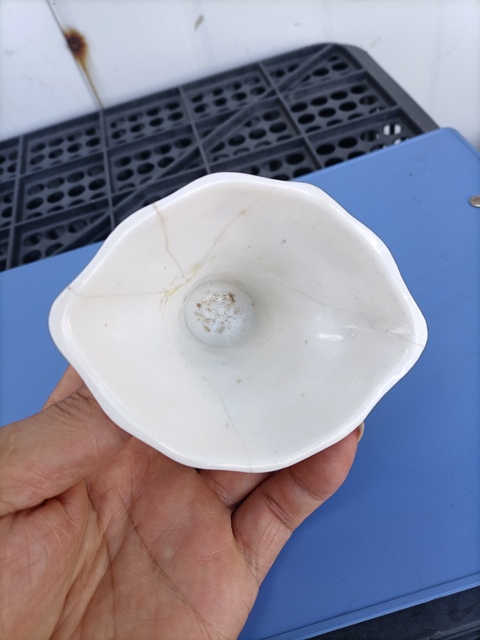 古玩陶瓷德化白瓷鶴鹿同春爵杯真品鑒賞圖
