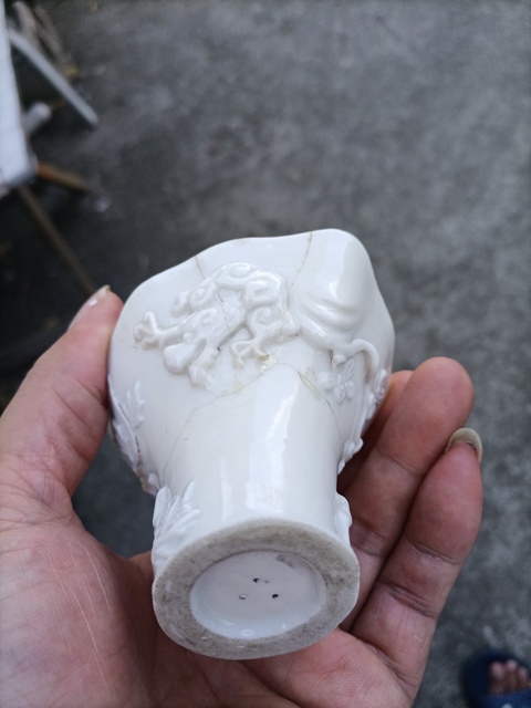 古玩陶瓷德化白瓷鶴鹿同春爵杯真品鑒賞圖