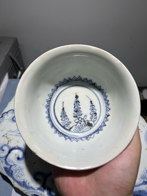 古玩陶瓷晚明青花梅紋杯真品鑒賞圖