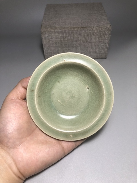 古玩陶瓷龍泉青瓷折沿盤真品鑒賞圖