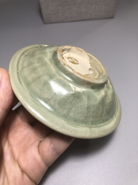 古玩陶瓷龍泉青瓷折沿盤真品鑒賞圖