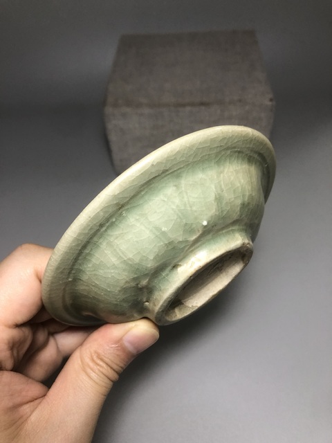 古玩陶瓷龍泉青瓷折沿盤真品鑒賞圖