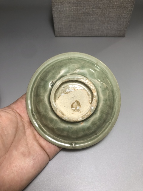 古玩陶瓷龍泉青瓷折沿盤真品鑒賞圖