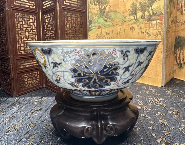 古玩陶瓷清·光緒 青花斗彩寶相花大碗拍賣，當前價格16800元