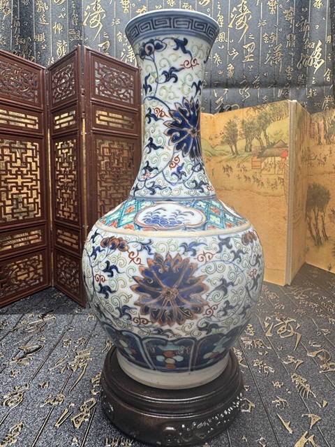 古玩陶瓷光緒·青花纏枝蓮紋賞瓶拍賣，當(dāng)前價(jià)格18800元