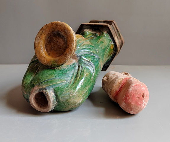 古玩陶瓷明三彩人物俑真品鑒賞圖