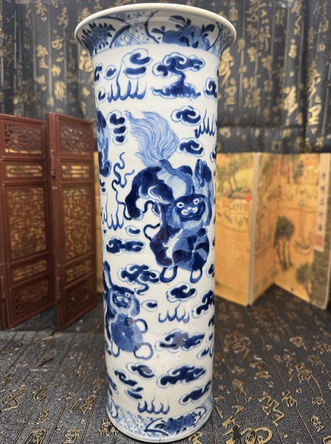 古玩陶瓷光緒·青花獅子戲繡球紋花觚拍賣,當前價格7680元