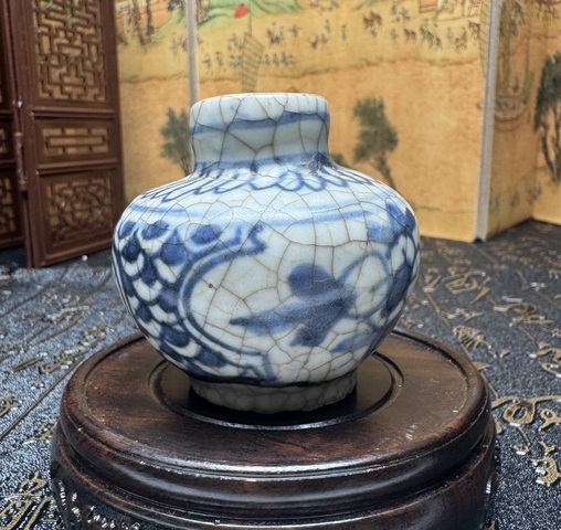 古玩陶瓷明晚期·青花開窗花卉水盂拍賣,當前價格3280元
