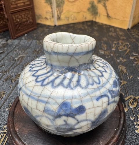 古玩陶瓷明晚期·青花開窗花卉水盂拍賣,當前價格3280元