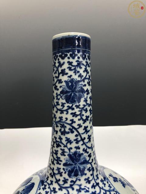 古玩陶瓷清中晚·青花開窗合和二仙人物花鳥紋長頸瓶拍賣,當前價格36000元
