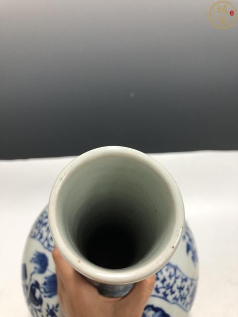 古玩陶瓷清中晚·青花開窗合和二仙人物花鳥紋長頸瓶拍賣,當前價格36000元