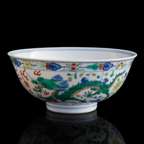 古玩陶瓷五彩龍鳳紋碗真品鑒賞圖
