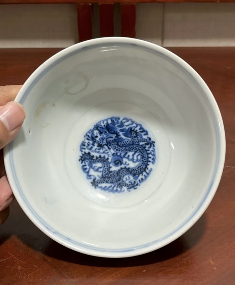 古玩陶瓷青花云龍紋碗真品鑒賞圖