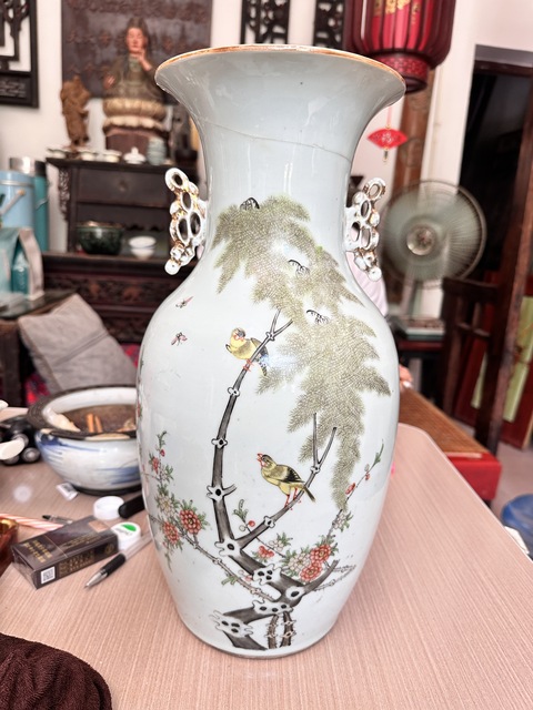 古玩陶瓷民國粉彩瓶真品鑒賞圖