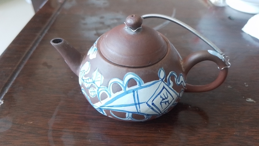 古玩陶瓷加彩花卉紫砂壺真品鑒賞圖