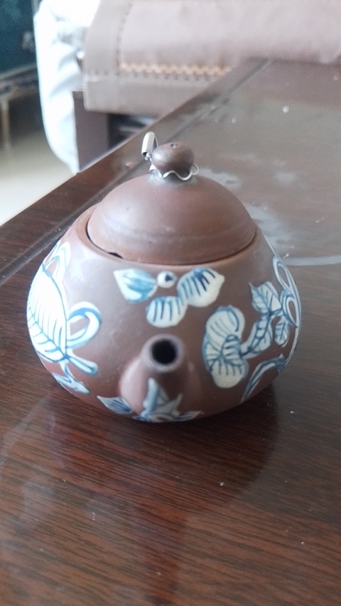 古玩陶瓷加彩花卉紫砂壺真品鑒賞圖