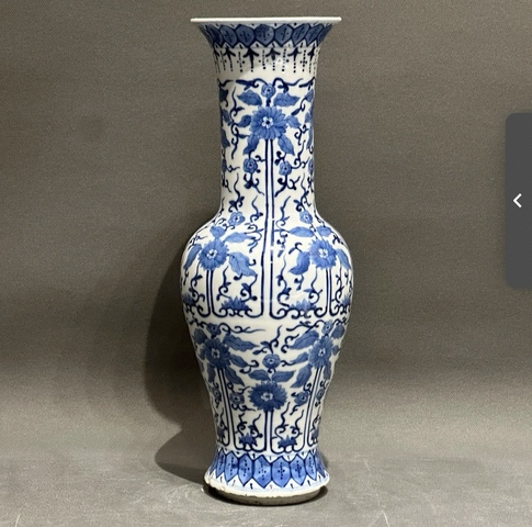 古玩陶瓷青花瓶真品鑒賞圖