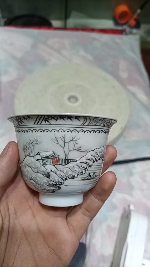 古玩陶瓷出口創(chuàng)匯期粉彩杯真品鑒賞圖