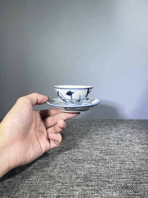古玩陶瓷清中期.青花花卉紋杯碟(一杯一碟)拍賣,當前價格0元