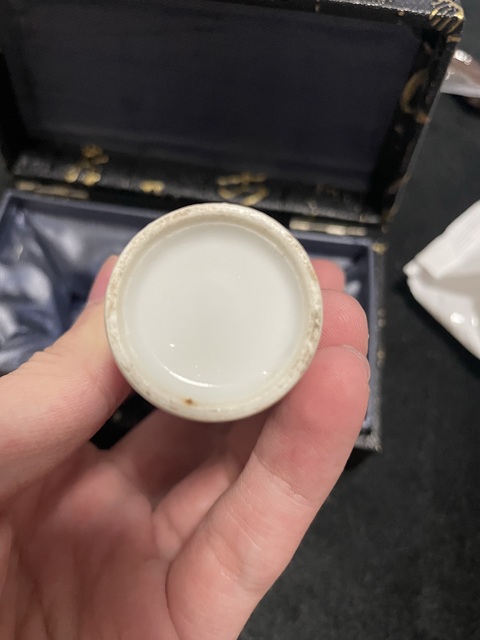 古玩陶瓷龍紋青花鼻煙壺真品鑒賞圖