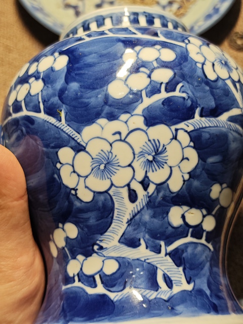 古玩陶瓷青花冰梅紋將軍罐真品鑒賞圖