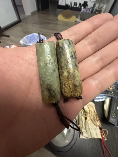 古玩玉器河磨玉勒真品鑒賞圖