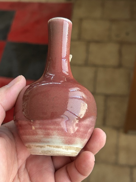 古玩陶瓷紅釉瓶真品鑒賞圖