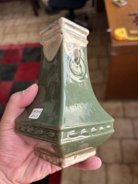 古玩陶瓷青釉方瓶真品鑒賞圖