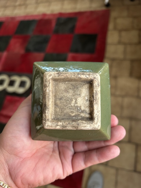 古玩陶瓷青釉方瓶真品鑒賞圖