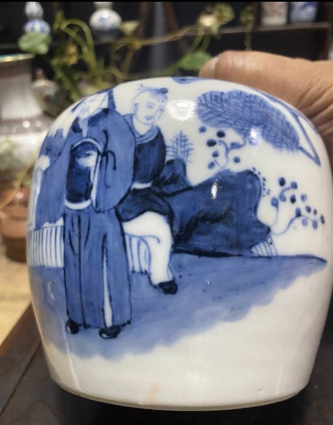古玩陶瓷人物紋青花罐真品鑒賞圖