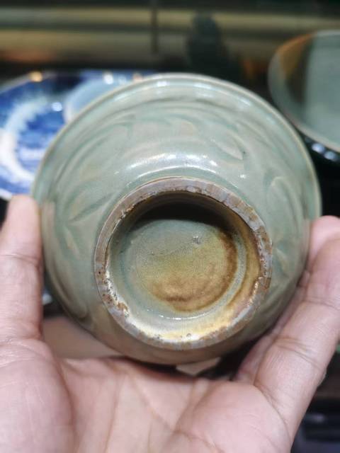 古玩陶瓷耀州窯青釉碗真品鑒賞圖