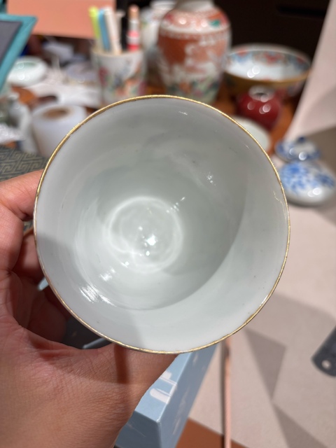 古玩陶瓷粉彩人物故事紋鈴鐺杯真品鑒賞圖