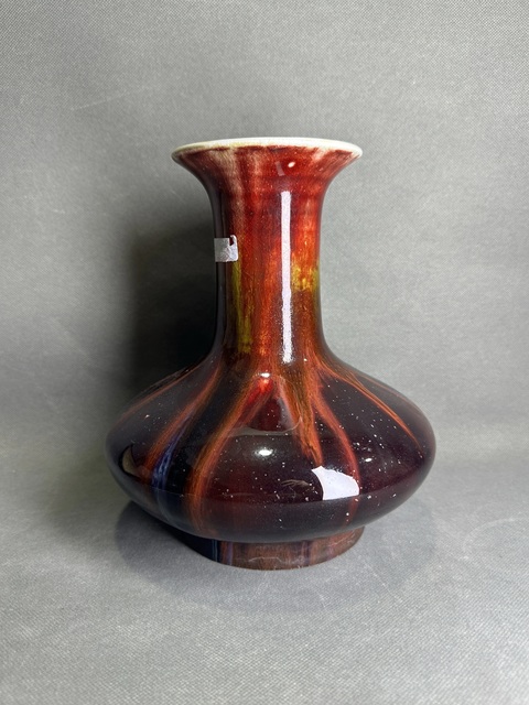 古玩陶瓷紅釉瓶真品鑒賞圖