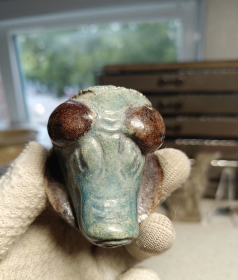 古玩陶瓷明代三彩豬頭貢盤真品鑒賞圖