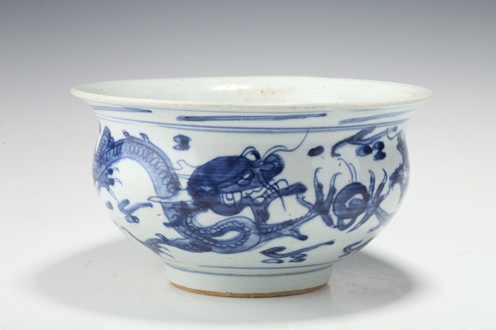 古玩陶瓷清早·青花雙龍戲珠紋香爐拍賣，當前價格5580元