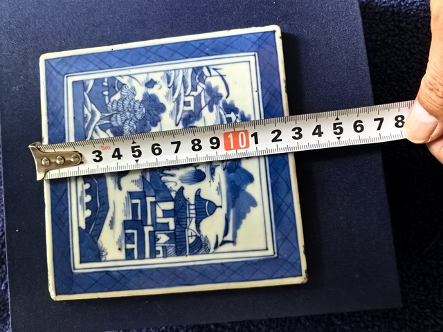 古玩陶瓷樓臺(tái)亭閣山水紋青花四方瓷板畫(huà)真品鑒賞圖