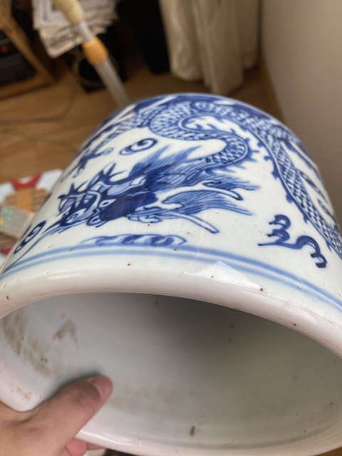 古玩陶瓷青花龍紋香爐真品鑒賞圖
