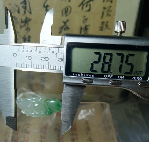 古玩玉器天然老翡翠掛件拍賣,當前價格800元