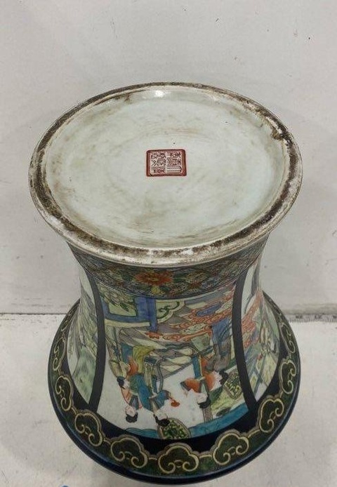 古玩陶瓷人物紋五彩瓶真品鑒賞圖