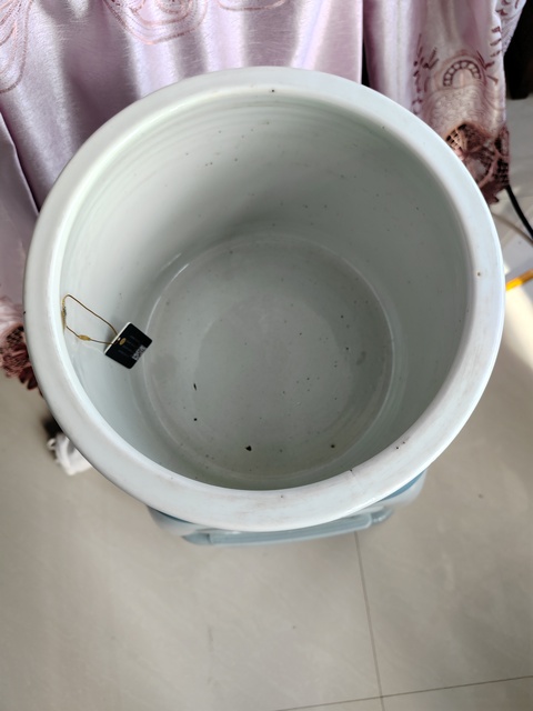 古玩陶瓷二龍戲珠青花圈足筒式爐真品鑒賞圖