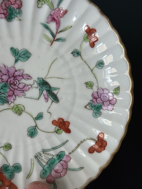 古玩陶瓷飛黃騰達粉彩盤真品鑒賞圖