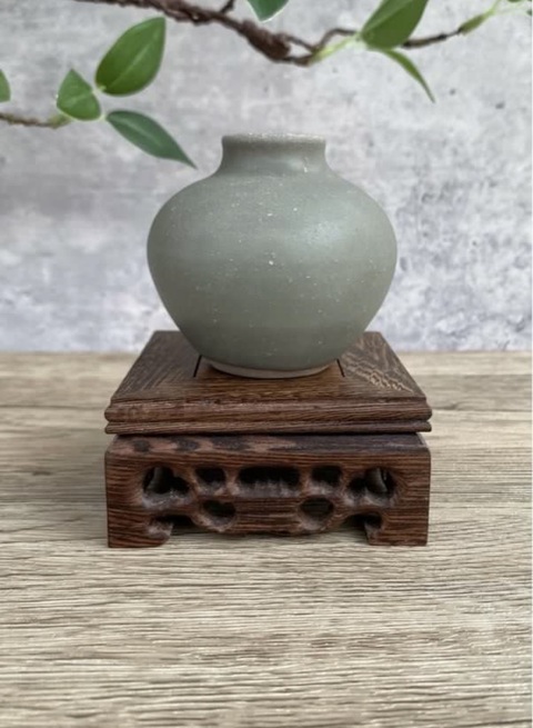 古玩陶瓷龍泉小罐真品鑒賞圖