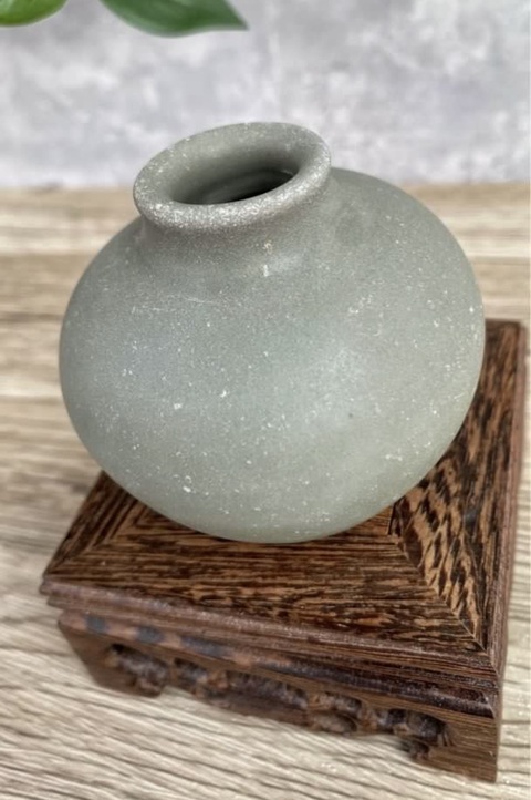 古玩陶瓷龍泉小罐真品鑒賞圖