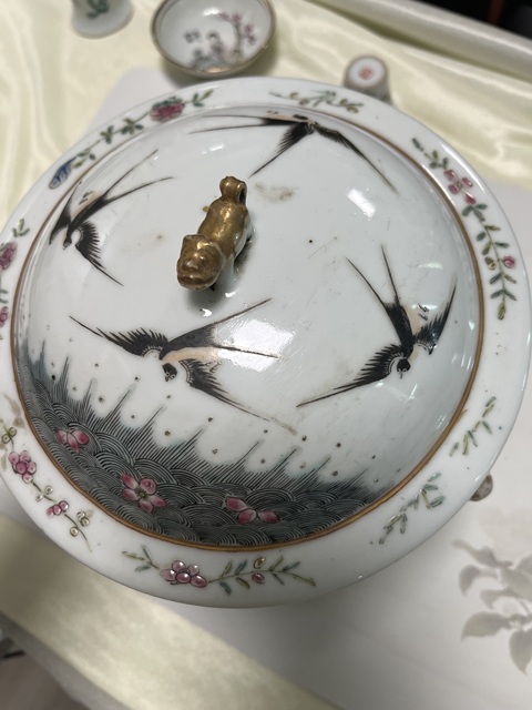 古玩陶瓷粉彩花鳥花卉紋四系粥罐真品鑒賞圖
