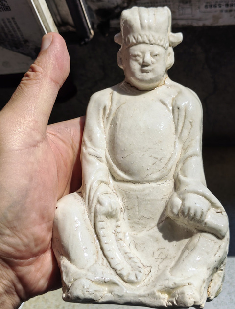 古玩陶瓷磁州窯系白釉人物造像真品鑒賞圖